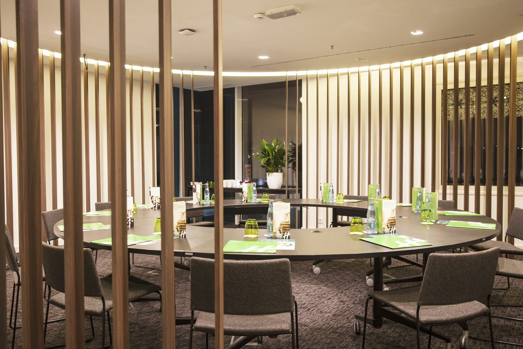 Holiday Inn Algiers - Cheraga Tower By Ihg Екстер'єр фото